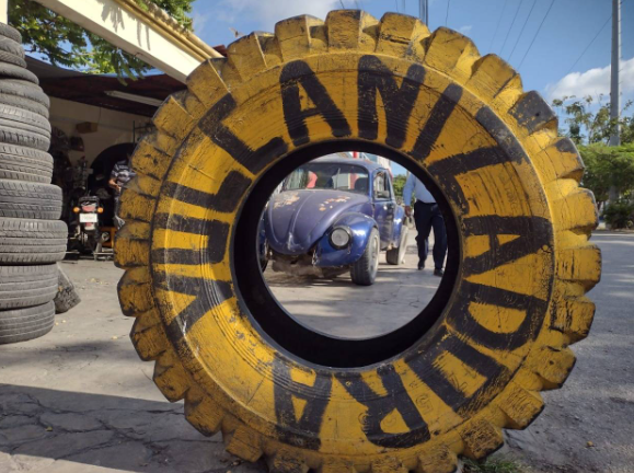 Proliferan vulcanizadoras por incremento de baches y alcantarillas abiertas en Cancún