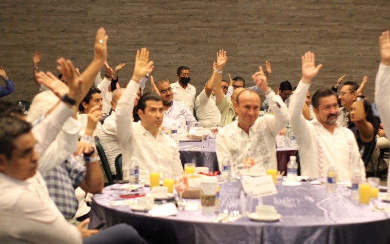 Quiero instalar un gobierno donde todos funcionemos como ‘socios’: Nivardo Mena