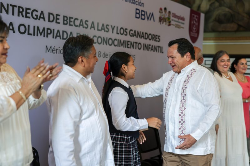 Reconocen a estudiantes destacados de Yucatán en la Olimpiada del Conocimiento 2025