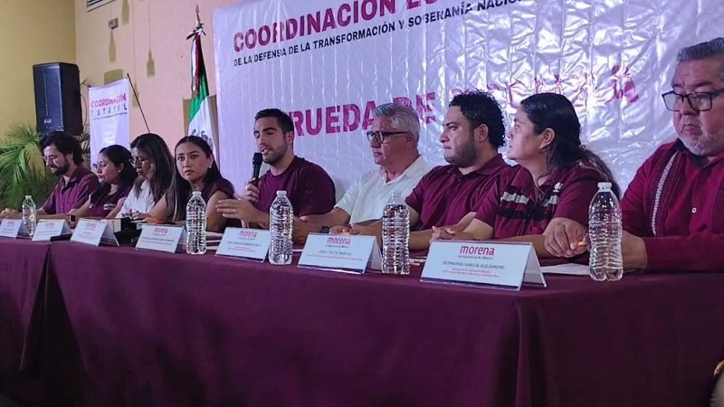 Conferencia de prensa de Gino Segura en Cancún