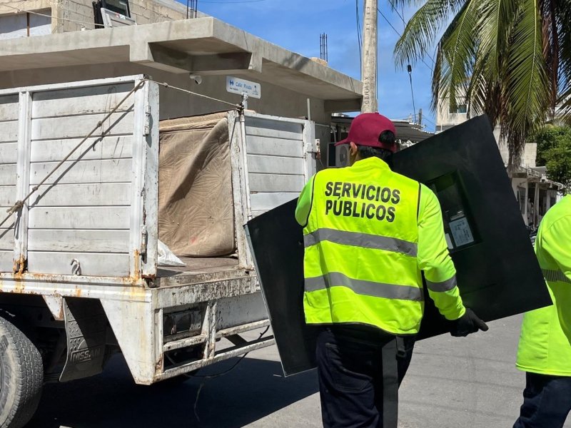 Gobierno Municipal de Isla Mujeres realiza jornada de descacharrización
