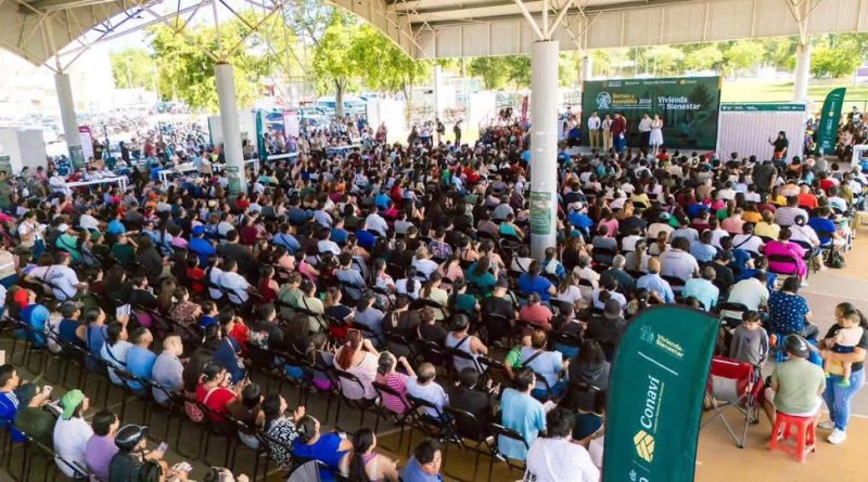 MÁS DE 2 MIL 300 FAMILIAS EN COZUMEL BUSCAN ACCEDER A UNA VIVIENDA DEL BIENESTAR Más de 2 mil 300 familias de Cozumel pa...